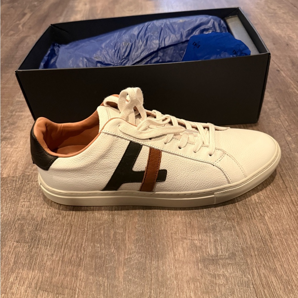 BRAND NEW UNWORN Allen Edmonds White Courtside Leather Sneaker w/Black & Brown - Picture 2 of 6